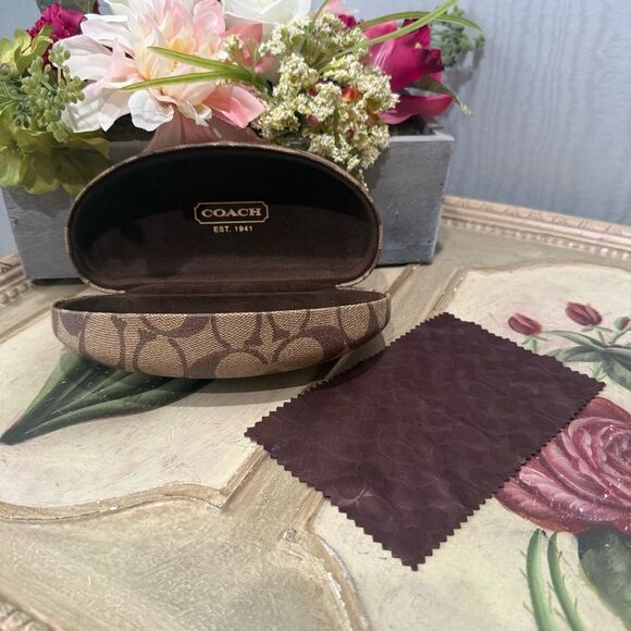 Coach Eyeglasses Sunglasses Hard Shell Case & Cleaning Cloth - Picture 1 of 14